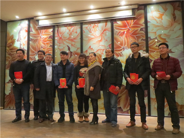 洛阳91视频H下载公司完成年度销售目标，重金奖励销售