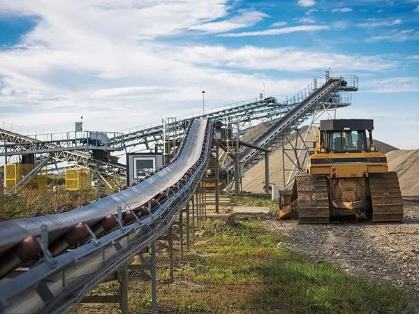 是什么设备让输送带运输更安全、更高能效？