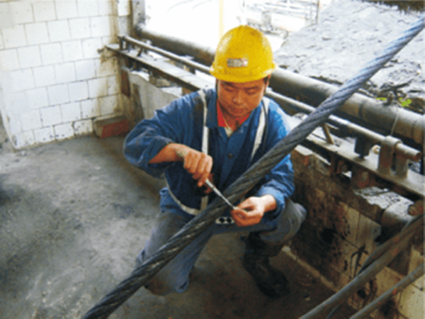 突发！一缆车下载黄色APP91视频断裂，8人命悬365米高空！