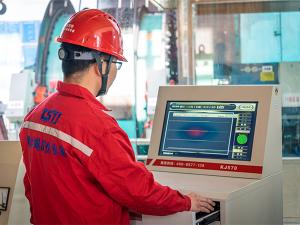 金秋十月收获季｜坚守岗位安装忙，守护安全“不打烊”